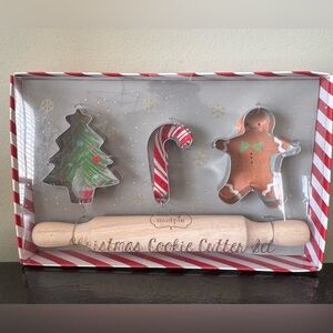 NWT Mudpie Christmas Cookie Cutter Set